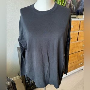 NWOT Lululemon black long sleeve tshirt